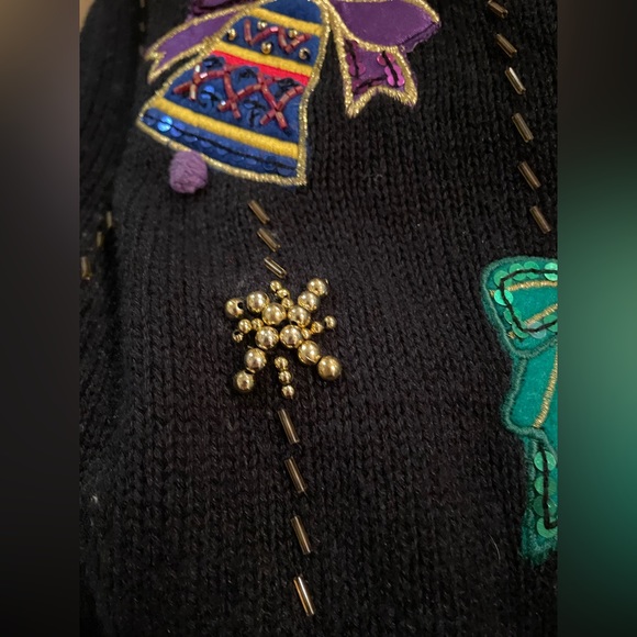 XL Holiday Vest - Picture 3 of 8